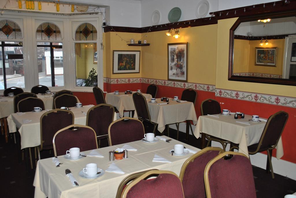 Broadway Hotel Blackpool Bagian luar foto